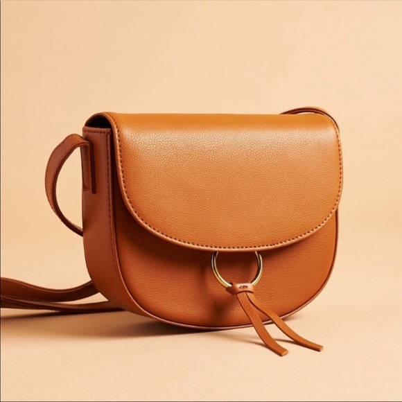 JJwinters Handbags - NWT JJWinters Ivy Caramel Crossbody Bag